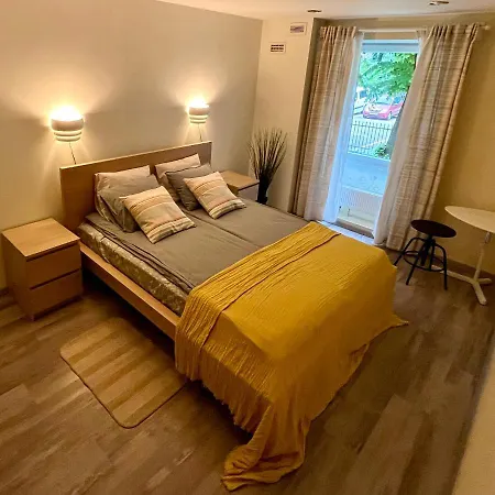 Cozy Vibes Like It Is Quiet With Three Bedrooms *