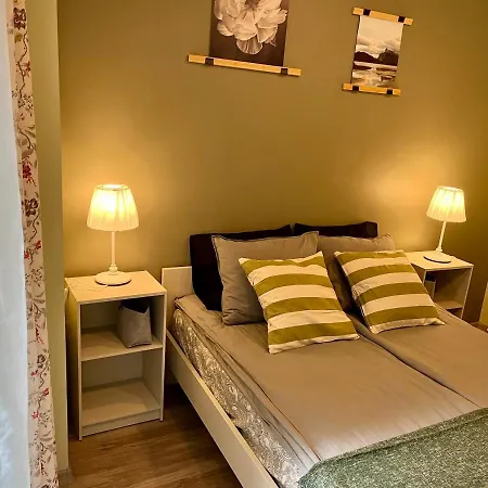 Διαμέρισμα Cozy Vibes Like It Is Quiet With Three Bedrooms Ρίγα