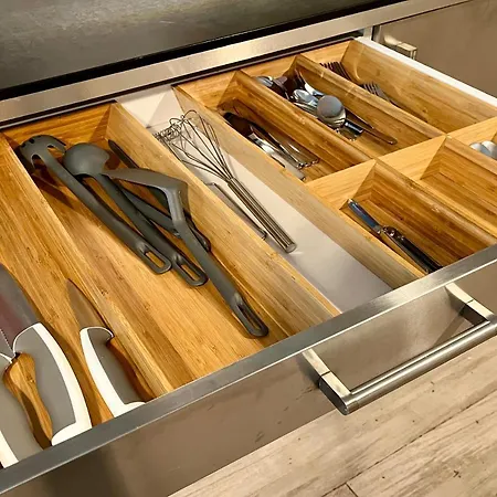 Cozy Vibes Like It Is Quiet With Three Bedrooms Apartment Riga