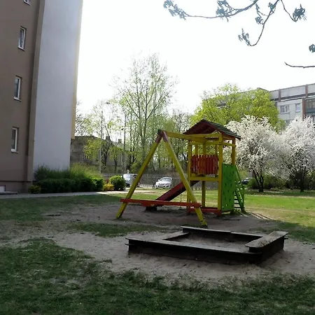 Cozy Vibes Like It Is Quiet With Three Bedrooms Apartment *