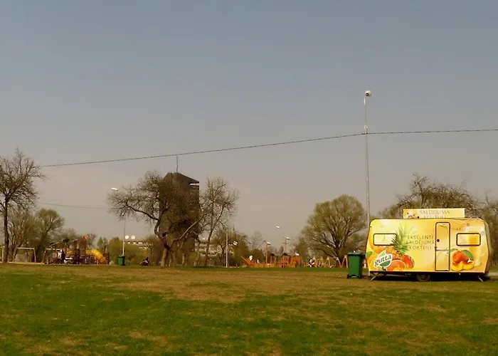 Cozy Vibes Like It Is Quiet With Three Bedrooms Dzīvoklis Riga